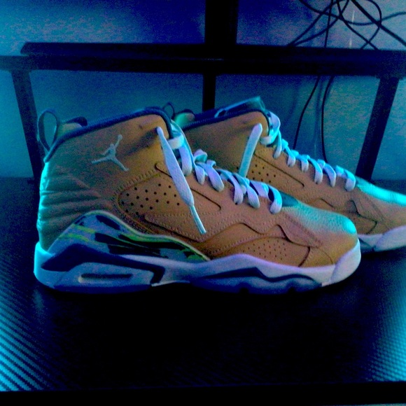 Jordan MVP Twine Geode Teal - Picture 1 of 5